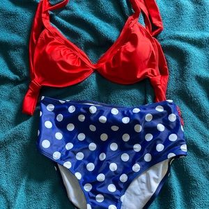 Perfect High-waist Bikini for the Holidays